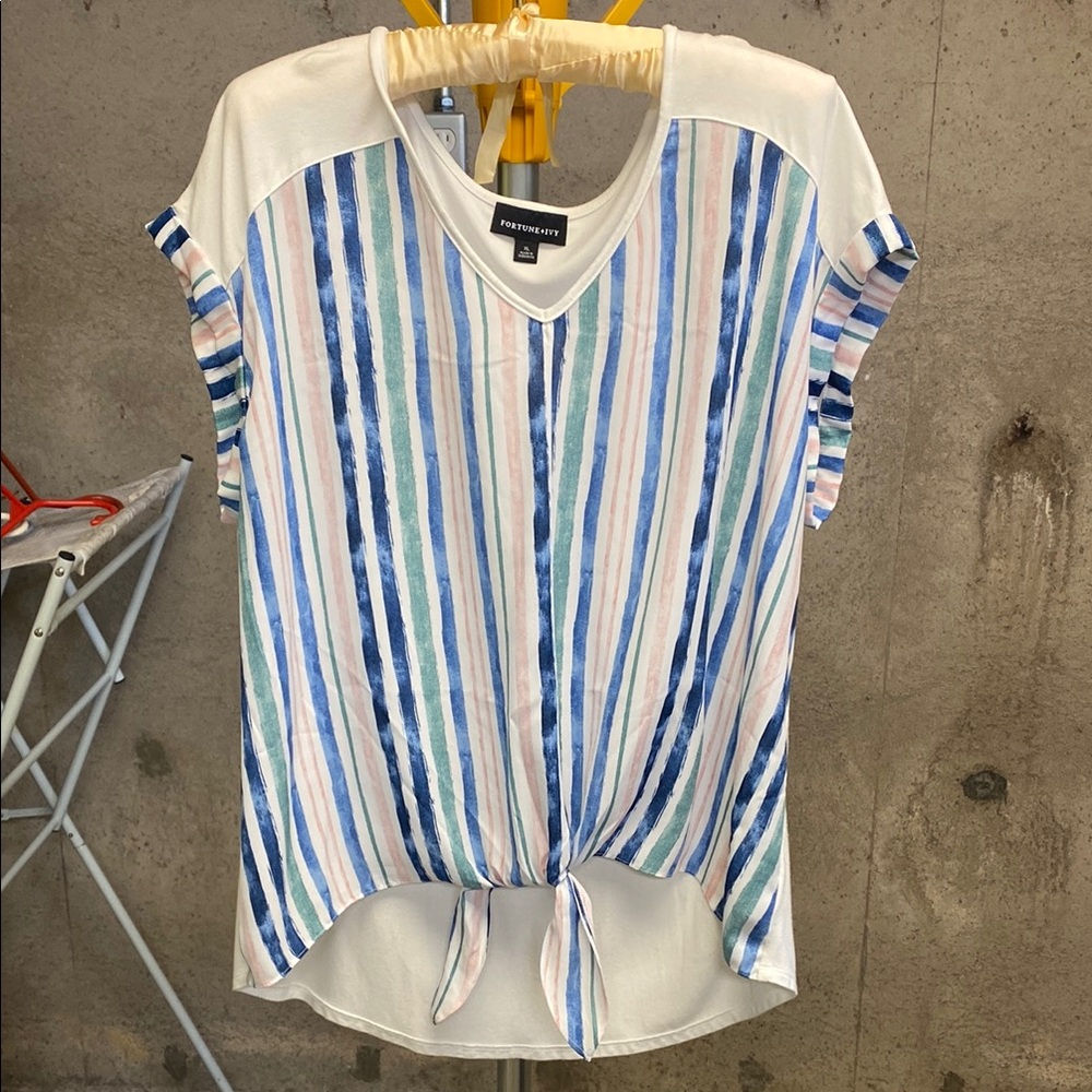 Fortune & Ivy Clarese Mixed Material Tie Front Blouse